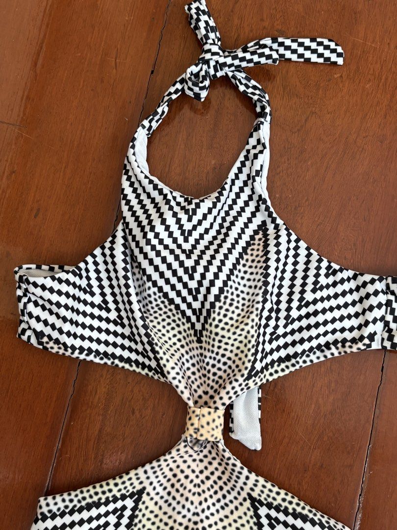 Black and White Halter Swimsuit - Size S (Category: Bikinis & Swimsuits) located in Quezon City. Submitted by thyca (Listing ID 1428833770, Image 3). Description: No WW photo Used once RFS: Declutterring .