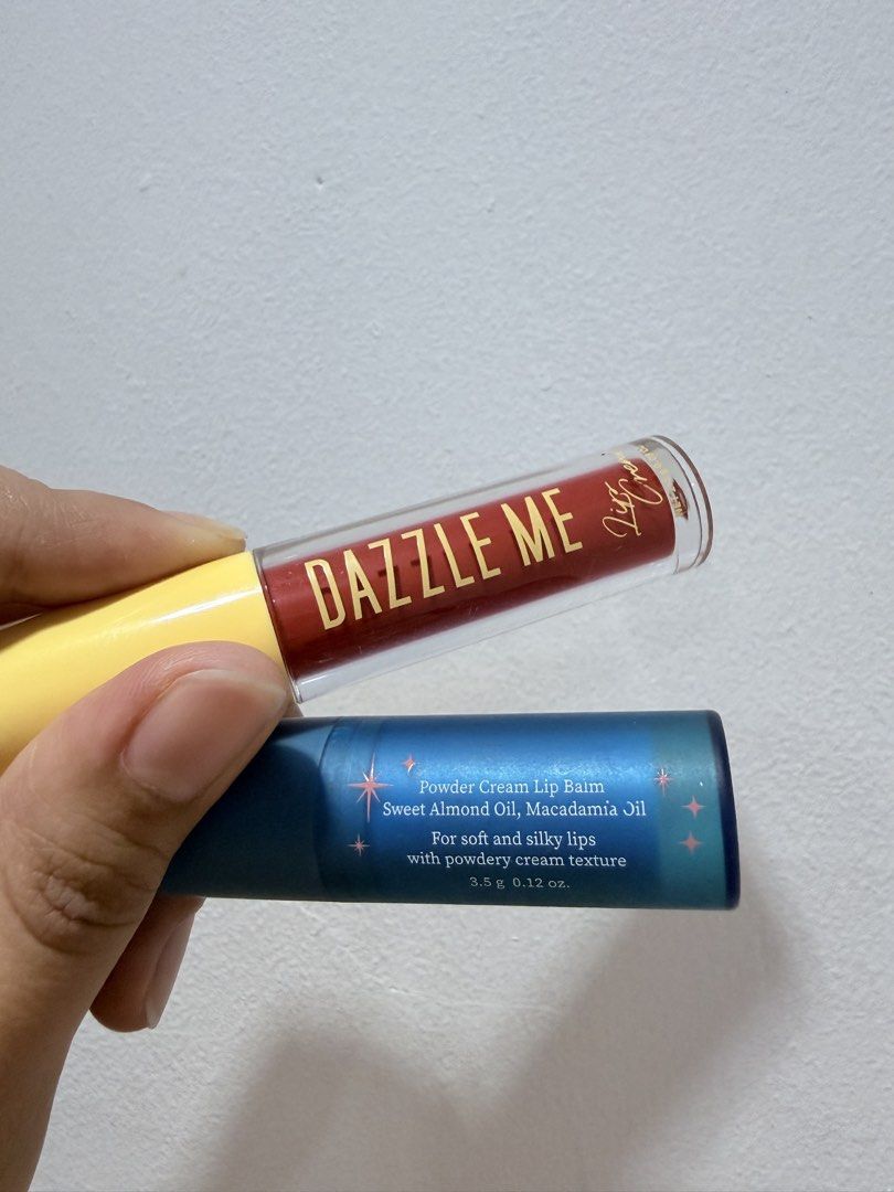 Blk, Dazzle Me, Tocobo Makeup Set (Category: Makeup) located in San Jose del Monte. Submitted by swiftcat_516cb3 (Listing ID 1428835682, Image 2). Description: Blk Liquid eyeliner Tocobo Matte Lip Balm (Korean brand) Essence long lasting eye pencil/eye liner (deep blue) Dazzle Me lip cream - Red Steal this all for 499! All authentic 💯 Original value 1200+ Slightly used (Dazzle Me was never used) RFS: decluttering items not being used Location: M