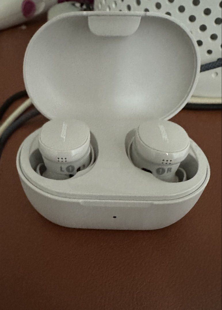 Bose QuietComfort Earbuds - Like New
