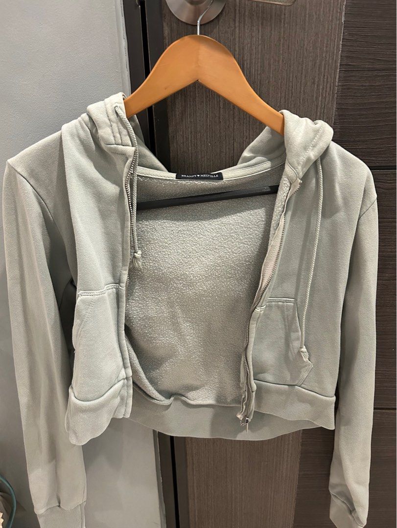 Brandy Melville Sage Green Cropped Jacket (Category: Coats, Jackets and Outerwear) located in Pasig City. Submitted by mnos_ (Listing ID 1428929300, Image 1). Description: fits small .