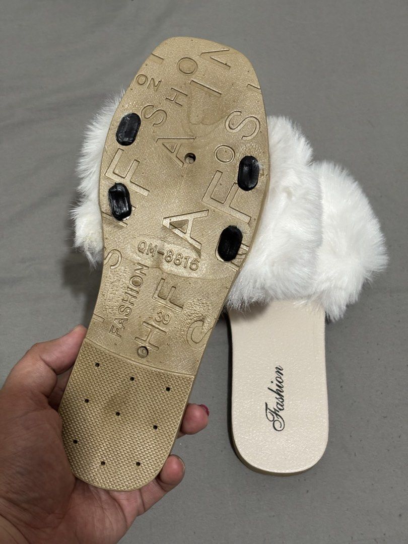 Bridal Slippers for Wedding Preparation Shoot (Category: Slippers and slides) located in Caloocan City. Submitted by alelaaaay (Listing ID 1428843811, Image 2). Description: Bridal Slippers for Wedding Preparation Shoot.