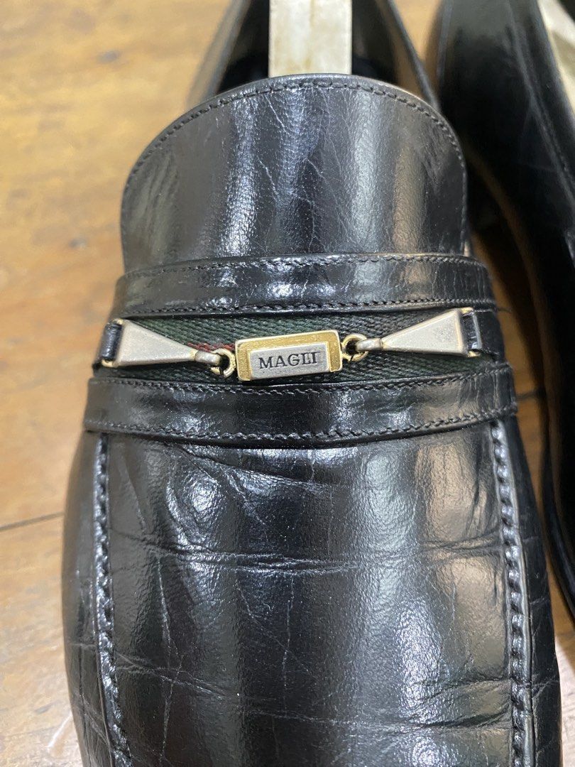 Bruno Magli Black Leather Loafers (Category: Loafers) located in Manila. Submitted by resi.diaz (Listing ID 1428836255, Image 2). Description: .