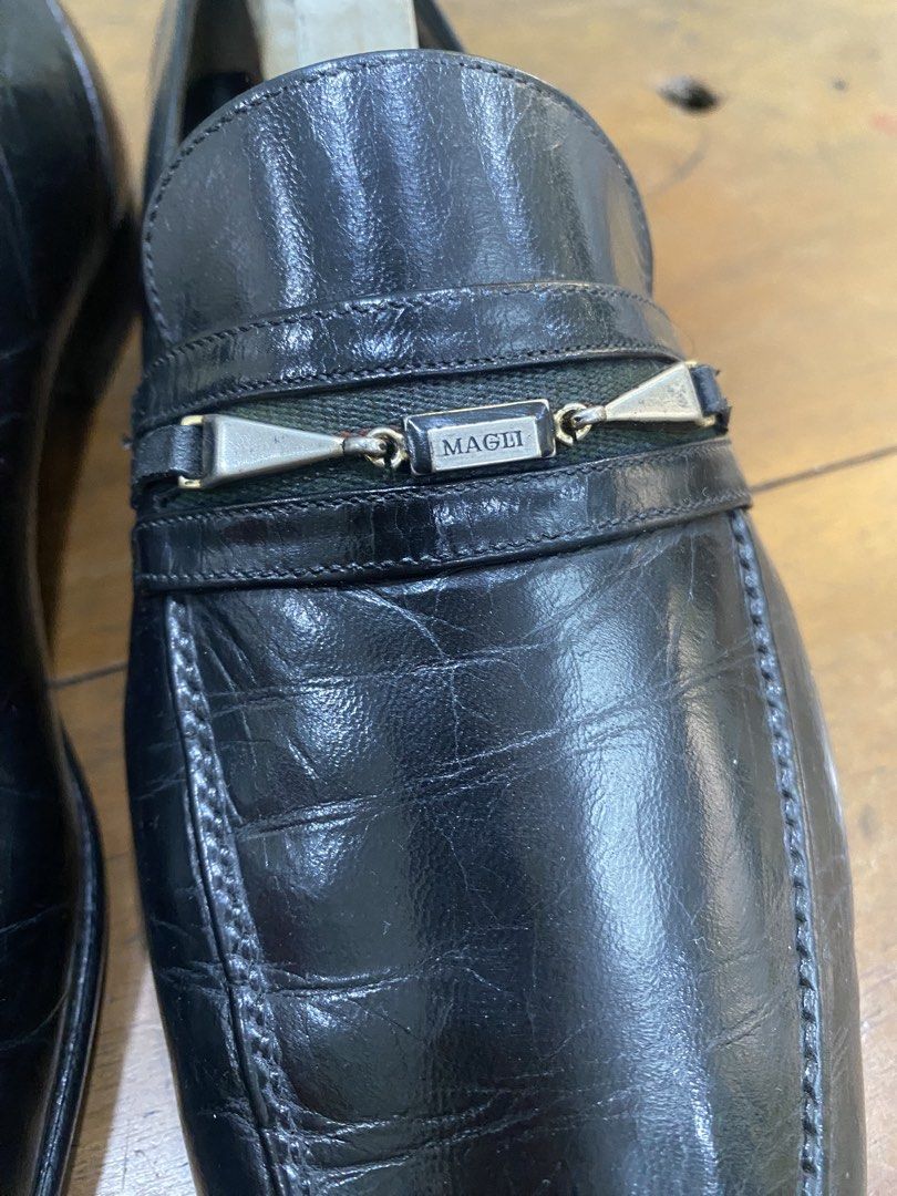 Bruno Magli Black Leather Loafers (Category: Loafers) located in Manila. Submitted by resi.diaz (Listing ID 1428836255, Image 3). Description: .