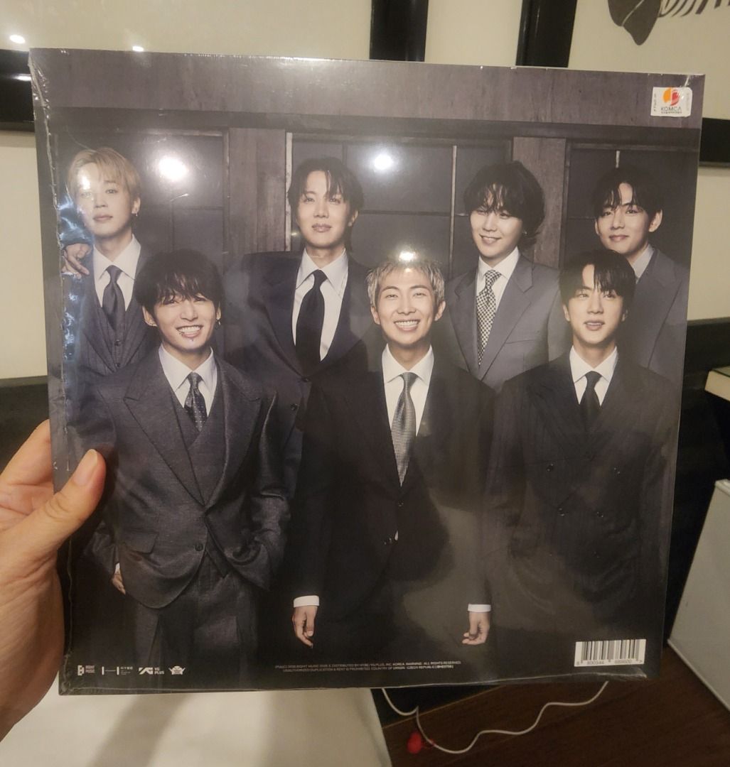 ON HAND - BTS ARIRANG VINYL - JHOPE (Category: Vinyls) located in Manila. Submitted by Kpopatmnl (Listing ID 1428803207, Image 2). Description: Sealed album Brand new .
