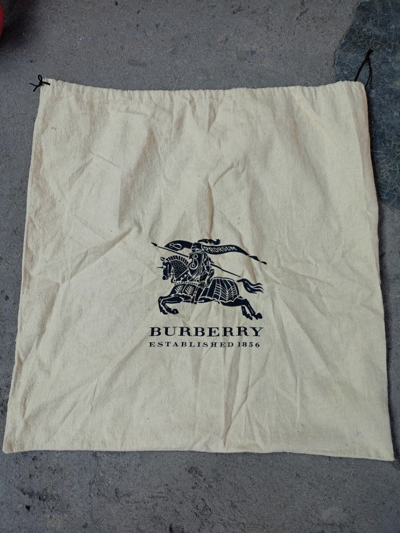Burberry Dust Bag (Category: Luxury Bags & Wallets) located in General Santos City (Dadiangas). Submitted by buriedalive08 (Listing ID 1428987883, Image 1). Description: xl Burberry dust bag in pristine condition.