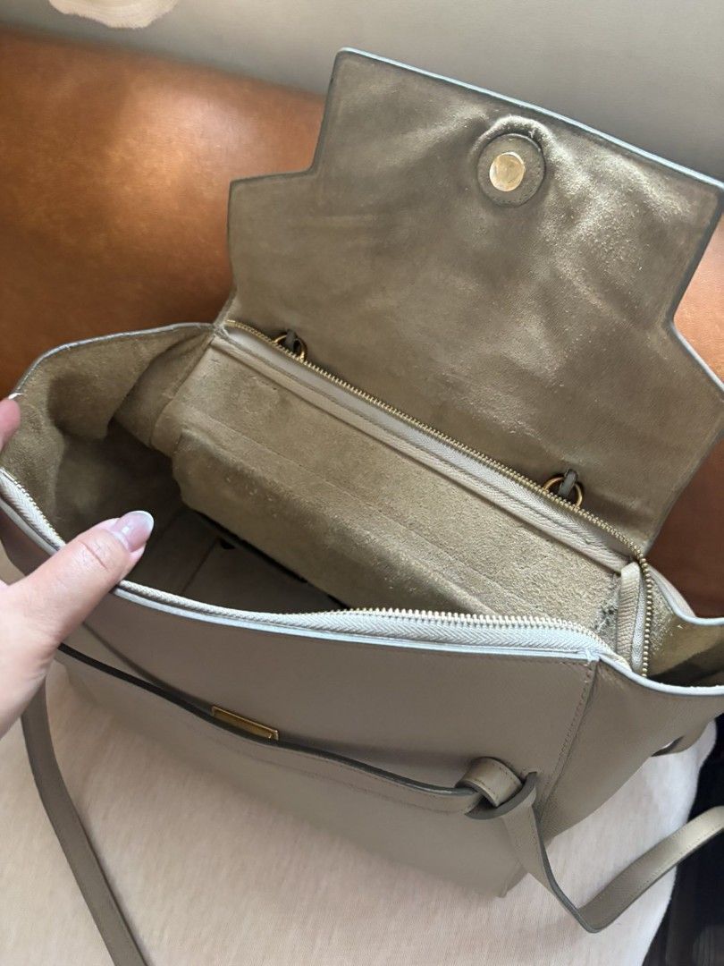 Celine Mini Belt Bag (Category: Luxury Bags & Wallets) located in Quezon City. Submitted by liz11888 (Listing ID 1428884828, Image 3). Description: 100% Authentic RFS: Declutterring Flaws: Needs cleaning inside. Plus need stiching inside Slightly negotiable Shipping c/o buyer Payment via Gcash or Online Bank.