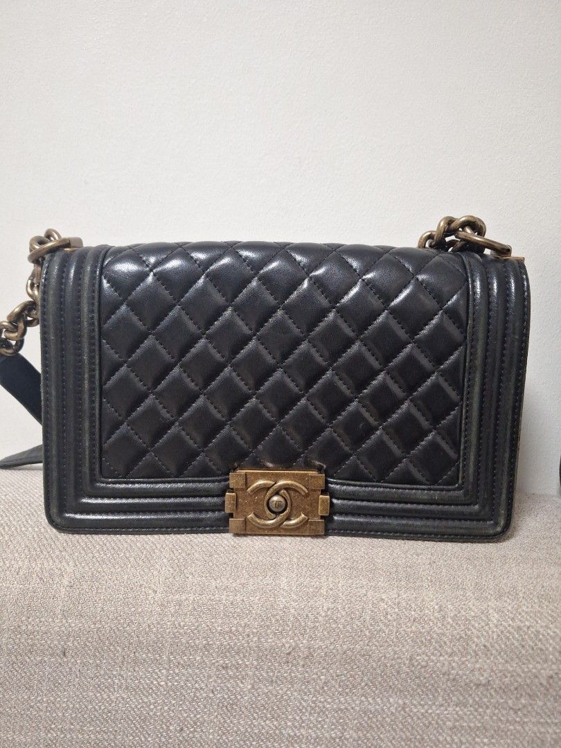 Chanel Boy Bag (Category: Luxury Bags & Wallets) located in Manila. Submitted by loydamariano (Listing ID 1428805889, Image 1). Description: move out sale until june 15.