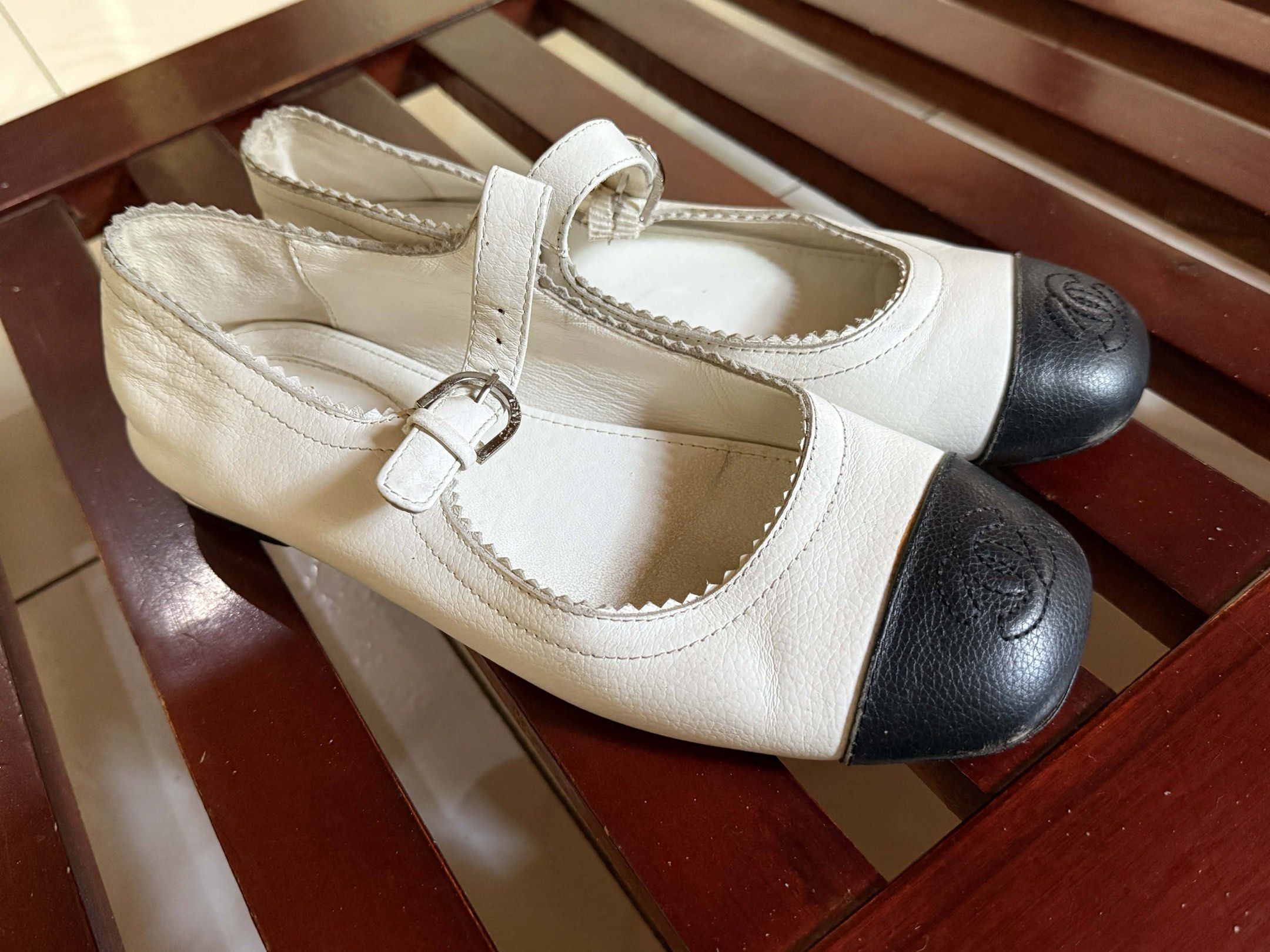 Chanel Cap-Toe Mary Jane Flats (Category: Flats & Sandals) located in Santa Rosa. Submitted by allthings_decluttered (Listing ID 1428820788, Image 1). Description: Chanel cap-toe calf skin mary jane flats bought from another seller for 1,700 have not used it yet rfs: does not fit me size: 38C, good for toes with wide feet in good condition.