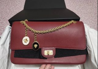 (Category: ) located in . Submitted by cc_mela (Listing ID 1428855821, Image 1). Description: .