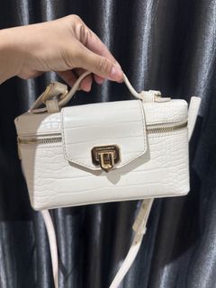 (Kategori: ) berada di . Dikirim oleh kukumerah (ID iklan 1428802456, Gambar 1). Deskripsi: .