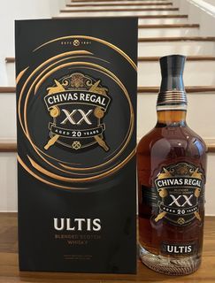Chivas Ultis XX 20 Year Old, European & American Oak Cask, 40% whisky bottle
