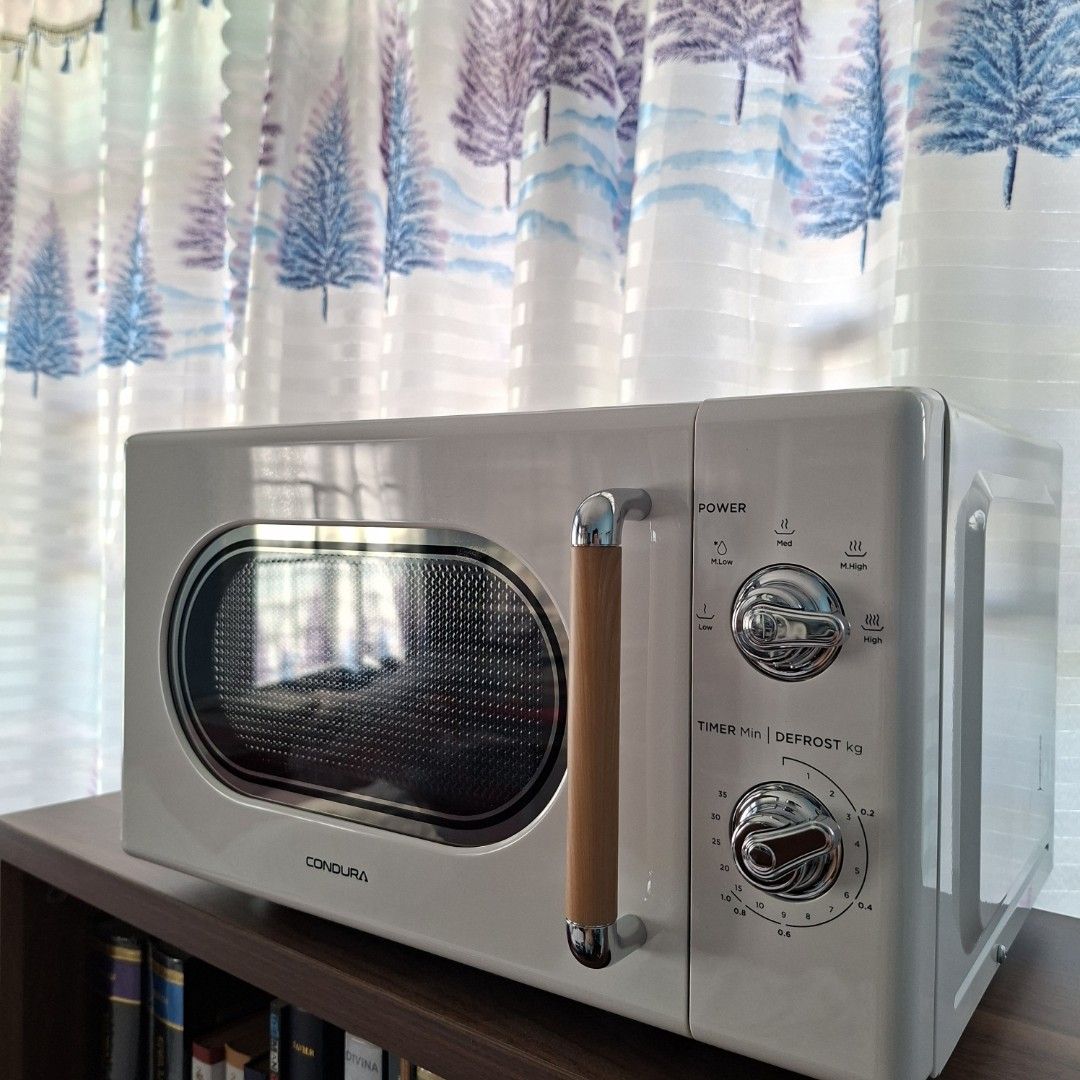 Concura Microwave Oven retro vintage (Category: Ovens & Toasters) located in Pasig City. Submitted by thethinkers (Listing ID 1428926107, Image 3). Description: This is available as long as this is posted/visible listing. You may message me with the answer to the following questions once you are fully decided to purchase, should you need further thinking and canvassing you may just save the listing for future reference. 1. Will you be personally 