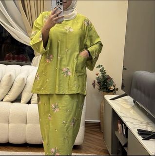 (Category: ) located in . Submitted by myownpreloved (Listing ID 1428979528, Image 1). Description: .