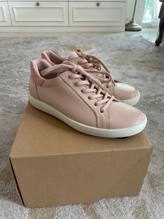 (Category: ) located in . Submitted by wan.preloved (Listing ID 1428882752, Image 1). Description: .