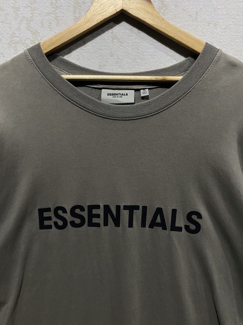 Essentials Fear of God T-shirt (Category: Tshirts & Polo Shirts ) located in Angeles City. Submitted by atgs.ph (Listing ID 1428979145, Image 2). Description: | Essentials Script Tee #3826-03 Condition: Excellent Color/Ratings: Khaki (9/10) Size: L-XL Dimensions: 23x29 Issue: Minor Dot Stains (See last photos) ----------------------------- Price: 400 (+sf) ⚠️ M O R E D E T A I L S ⚠️ Complete tags, High quality materials, Heavycotton, Rubber Prin