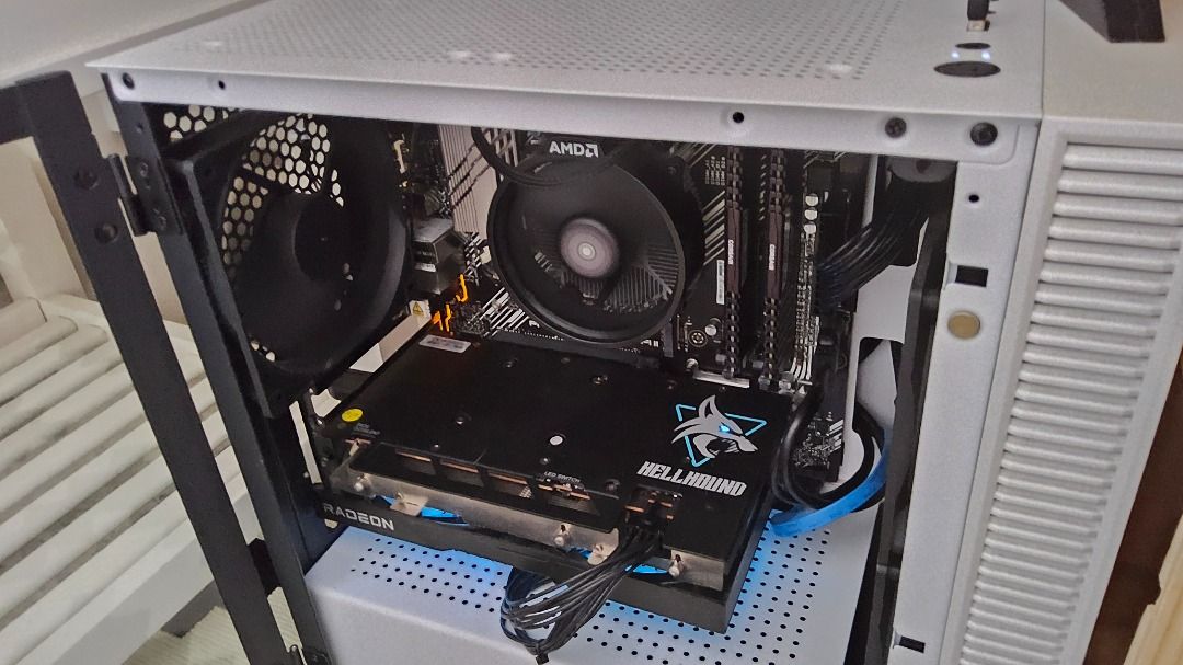 Gaming PC - AMD Ryzen 5 3600, RX 6600 XT411556048526397442