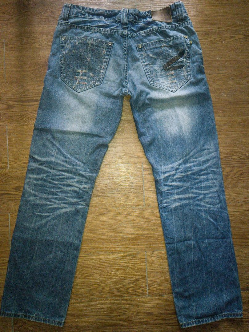 Han De Fu Jeans (Category: Jeans) located in Quezon City. Submitted by ohm55 (Listing ID 1428842019, Image 2). Description: Length - 43 Waist - 32 to 34 Leg Opening - 9.
