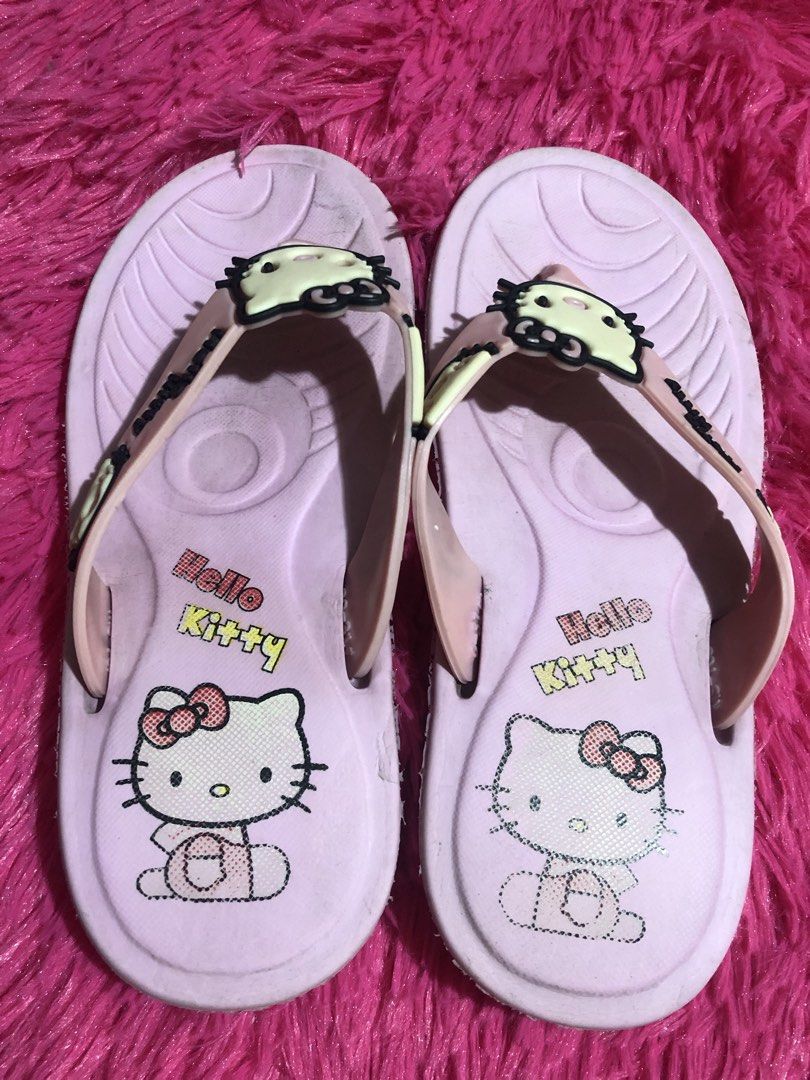 Hello Kitty Flip-flops Size 31 (Category: Babies & Kids Fashion) located in Mandaluyong City. Submitted by jennyitems (Listing ID 1428976247, Image 2). Description: 🌸Pink Kitty flip-flops. Features Kitty face on the straps and the footbed. 🌸Size 31. 🌸The flip-flops have some wear and tear on the soles and footbed. 🌸The straps are intact. 🌸Perfect for Kitty fans..