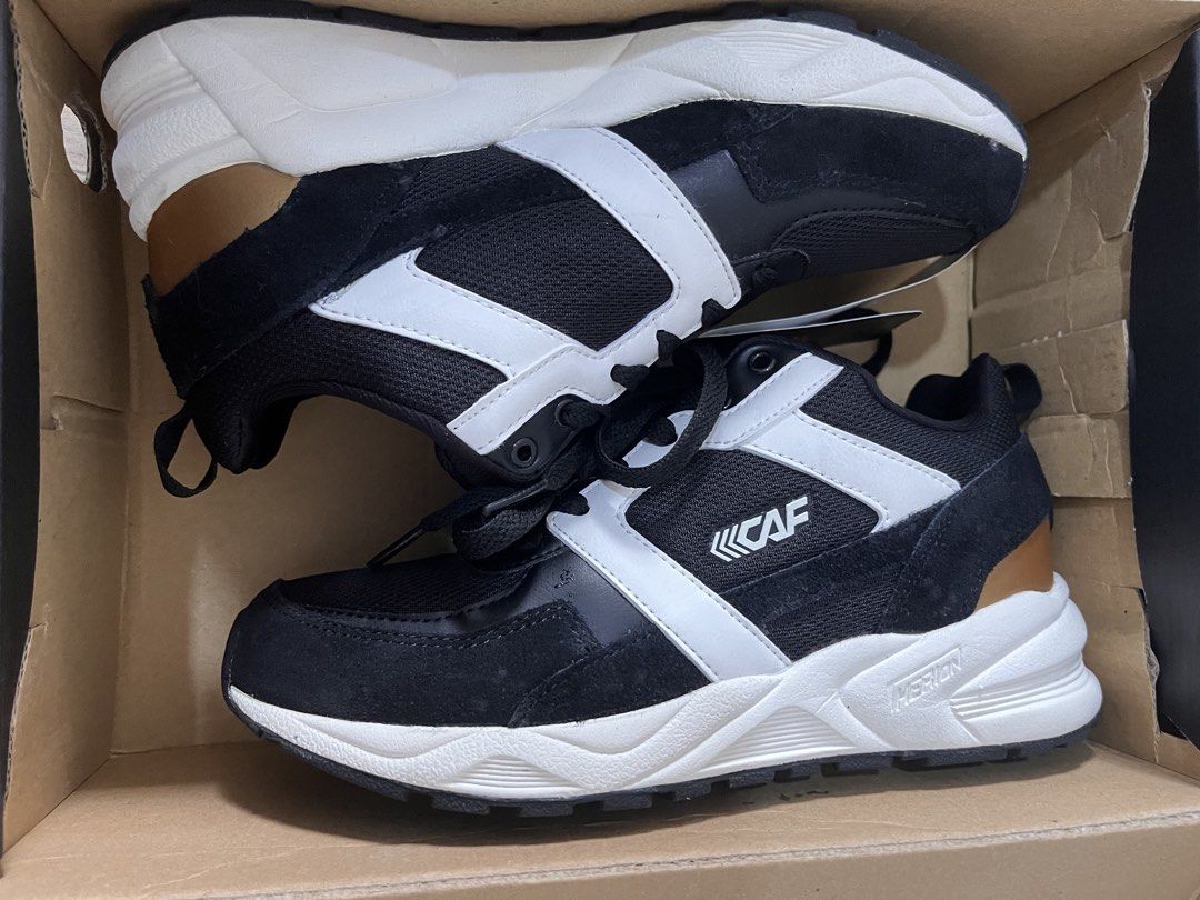 Herion Up Sneakers - Black/White (Category: Sneakers) located in Cavite. Submitted by engkayding15 (Listing ID 1428983627, Image 2). Description: LECAF size 6-6.5 23cm Brand new with Box from Korea.