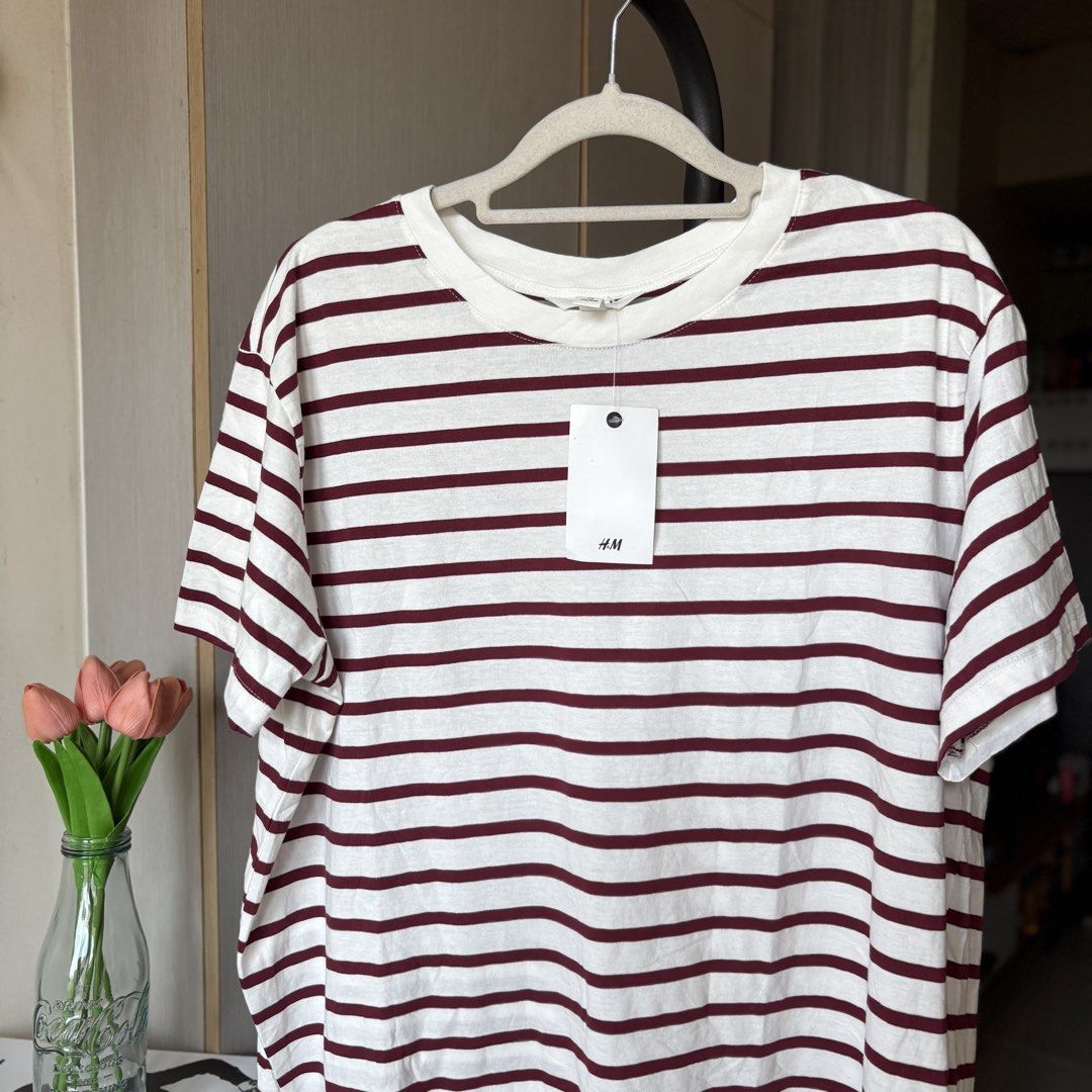 H&M Basic Stripes Tee / T-Shirt (Category: Shirts) located in Manila. Submitted by on-trendfinds (Listing ID 1428799223, Image 3). Description: 23x26 dimes.