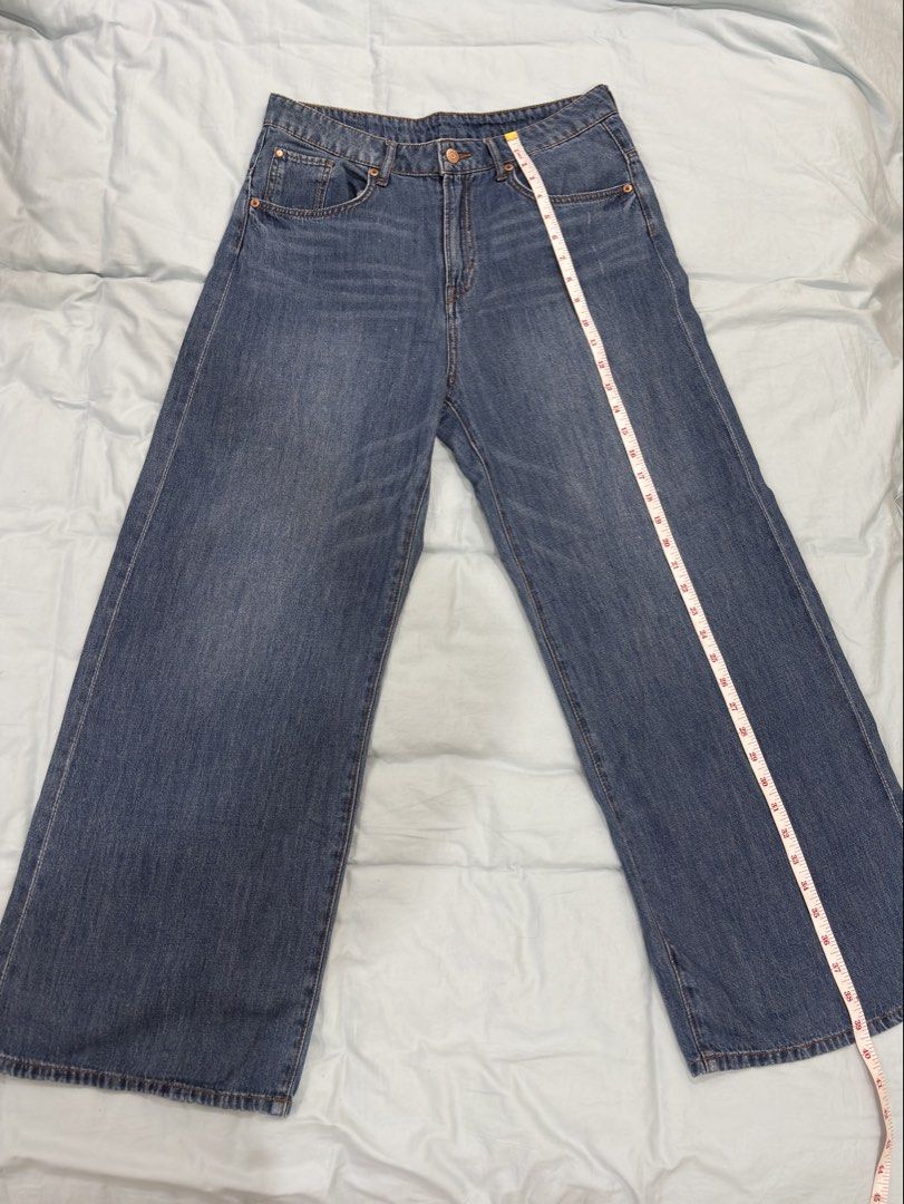 H&M Wide Leg Jeans (Category: Jeans) located in Caloocan City. Submitted by foundagain (Listing ID 1428809781, Image 1). Description: used size 42EUR rfs decluttering payment first before shipping (gcash) dm me for inquiries .