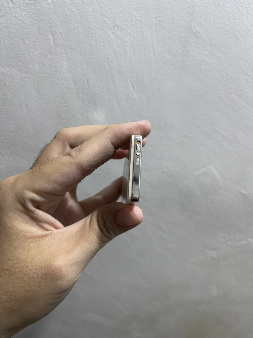 iPod nano 1st gen 2gb white (Category: Other Mobile & Gadget Accessories) located in Manila. Submitted by apple_siri (Listing ID 1428912165, Image 3). Description: Batt issue etc good for parts, mods or pang display.