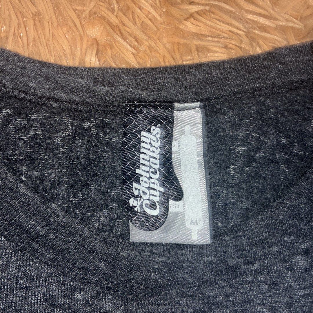 Johnny Cupcakes Sweater (Category: Sets & Coordinates) located in Nabua. Submitted by elevadoray (Listing ID 1428928906, Image 3). Description: Johnny Cupcakes Sweater Medium (20 x 25 Inches) Very Good Condition (9.5/10) P400.