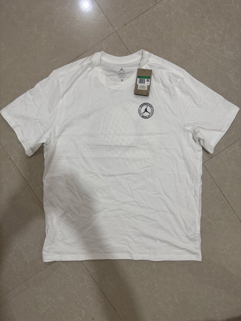 Jordan tshirt brandnew original (Category: Tshirts & Polo Shirts ) located in Manila. Submitted by aries.15 (Listing ID 1428917265, Image 1). Description: Brandnew/original -xl on tag 24.5x31 Srp 1995 1099 only 🤞🫶🙏.