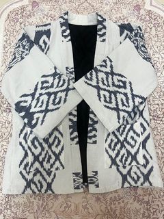 (Category: ) located in . Submitted by thriftwithteahoney (Listing ID 1428923594, Image 1). Description: .