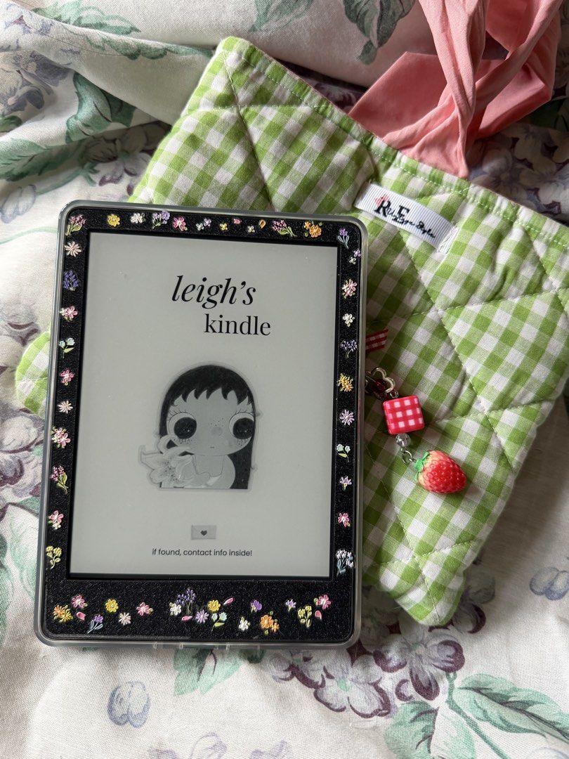 KINDLE PAPERWHITE 11TH GEN (Category: E-Readers) located in Quezon City. Submitted by cinnabutteroll (Listing ID 1428797093, Image 1). Description: KINDLE PPW 5 (11TH GEN) • 16gb, no ads • complete! all accessories included • with original box, manuals, unused cable • like new! super alagang-alaga, no scratches • will give free stickers and other accessories.