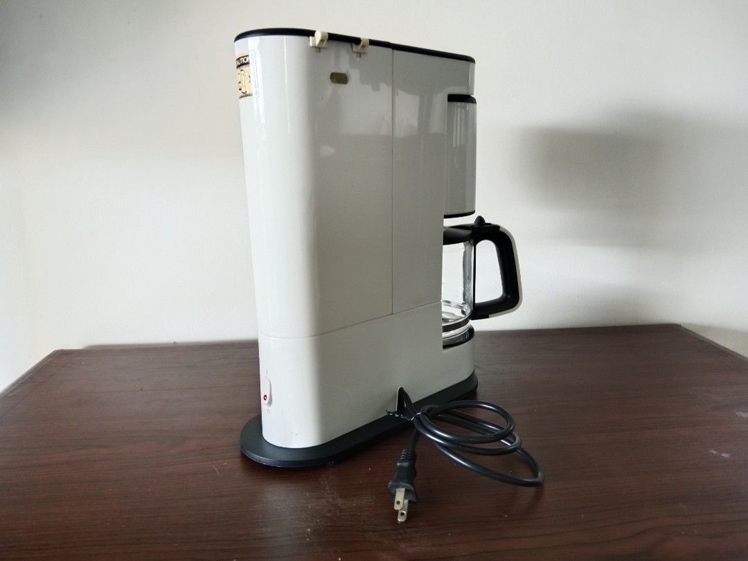 KYOWA Coffee Maker, 10 Cup, White, Watts 900 (Category: Coffee Machines & Makers) located in Bayambang. Submitted by lucky_faststar_74a229 (Listing ID 1428823041, Image 3). Description: Compatibility: 900 Watts, 230 V, AC 60Hz Can make 10 cups Used ground coffee Coffee filter have signs of coffee stains because of used. Some missing rubber bottom feet..