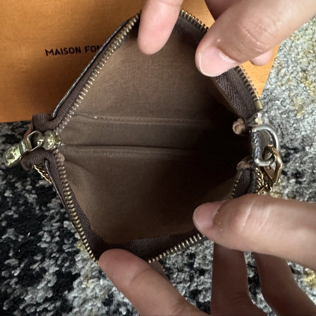 Louis Vuitton Mini Pochette Accessoires (Category: Luxury Bags & Wallets) located in Paranaque City. Submitted by changingclassic (Listing ID 1428939548, Image 3). Description: Louis Vuitton Mini Pochette Accessoires -Authentic 💯 -Includes paperbag, dustbag, entrupy -Actual photos posted, what you see what you get -Vintage Sling bag -Sign of used kindly check all the attached photos DM FOR INTERESTED.