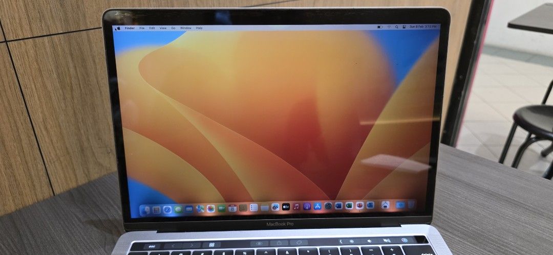 MacBook Pro 13-inch (2017) - Intel Core i5412352617434982402