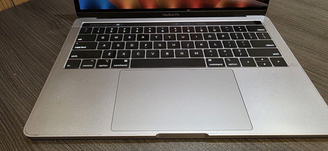 MacBook Pro 13-inch (2017) - Intel Core i5412352617434982401