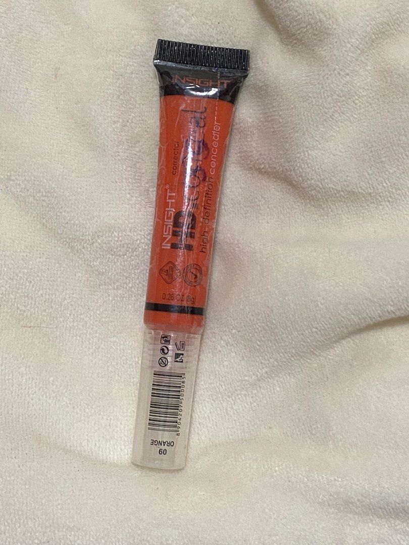 Makeup Bundle (Category: Makeup) located in Singapore. Submitted by shri8 (Listing ID 1428951184, Image 5). Description: Dm for prices! All items are lightly used except for huda setting spray that’s half used and the orange colour corrector that is brand new.