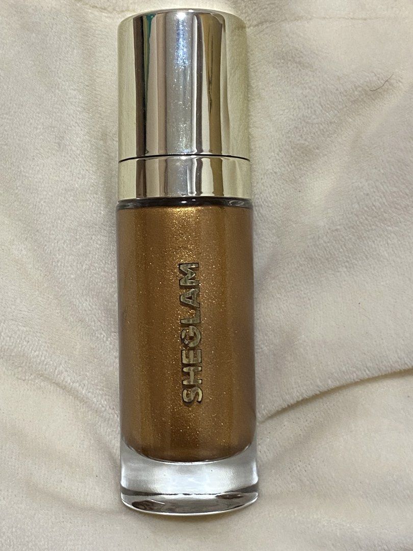 Makeup Bundle (Category: Makeup) located in Singapore. Submitted by shri8 (Listing ID 1428951184, Image 2). Description: Dm for prices! All items are lightly used except for huda setting spray that’s half used and the orange colour corrector that is brand new.