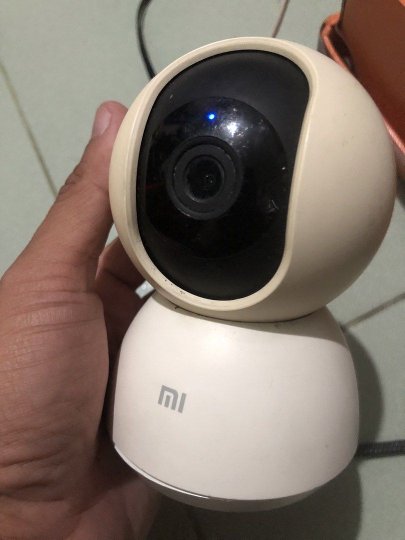 Mi smart security camera ( defective ) (Category: Security Systems & CCTV Cameras) located in Quezon City. Submitted by markgolveo (Listing ID 1428931184, Image 3). Description: Mi smart security camera ( defective ) For parts out repairs Tested with power working Motor issue does not turn around needs repairs No sd card , cable included Unit only Signs of wears .