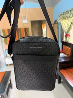 (Category: ) located in . Submitted by raff.preloved (Listing ID 1428813243, Image 1). Description: .