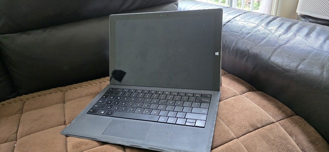 Microsoft Surface Pro 3 - 256GB SSD412352619374848000