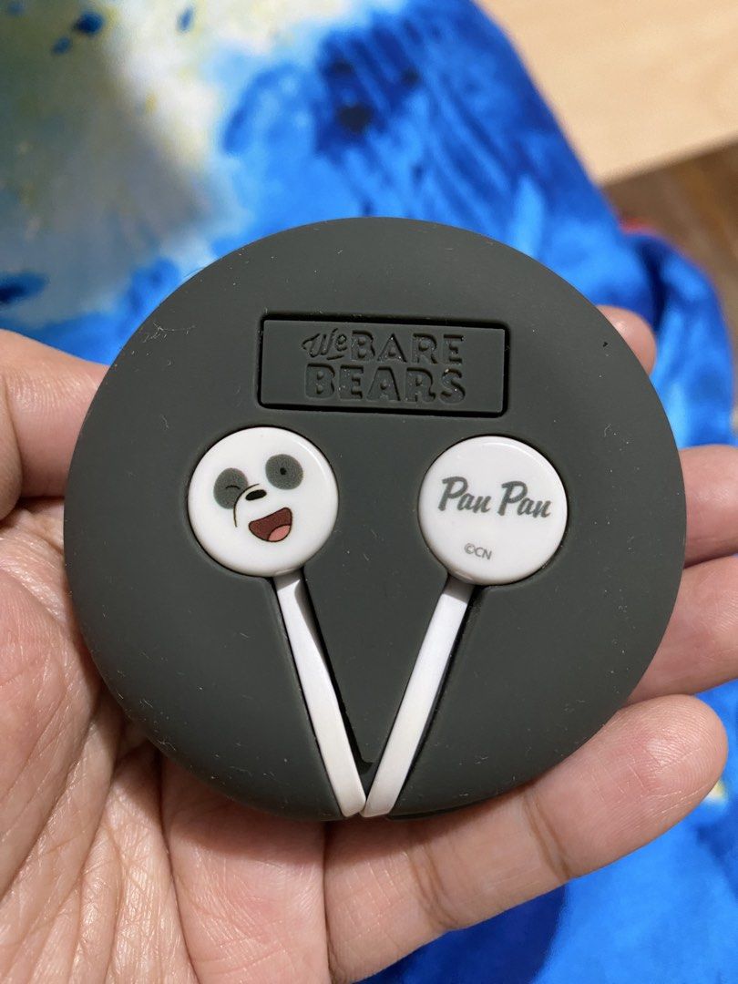 Miniso We Bare Bears Earphones Pan-Pan (Category: Earphones) located in Makati City. Submitted by lasthing.22 (Listing ID 1428972397, Image 2). Description: - Miniso We Bare Bears Pan-Pan earphones. - Features a cute Pan-Pan design. - Comes with a convenient storage case. - Ideal for listening to music and taking calls. RFS: Decluttering - Nakastock lang. Minsan lang nagamit. - Tapos na ako sa We Bare Bears collecting era ko😂🫪 MOP: Gcash/Bank T