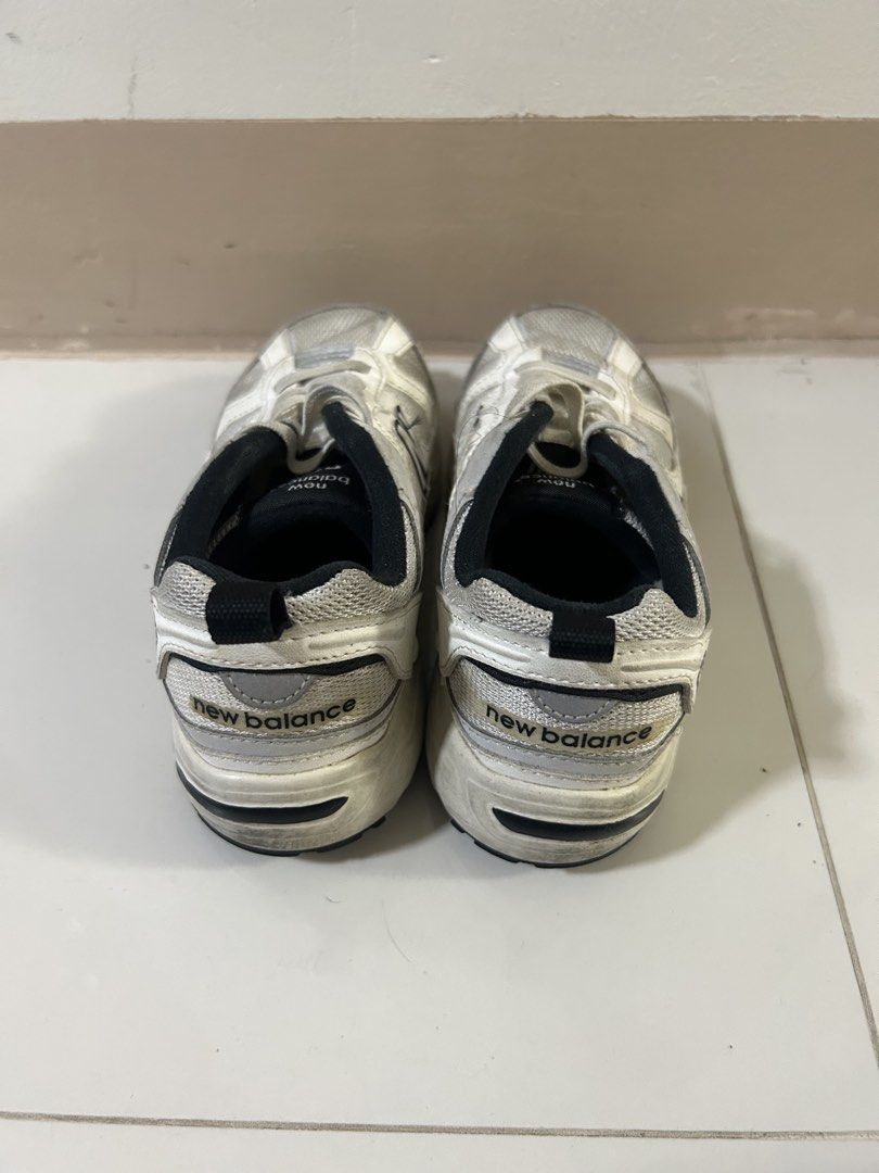 New Balance 878 White Sneakers (Category: Babies & Kids Fashion) located in Las Pinas. Submitted by voilecabrera (Listing ID 1428899390, Image 2). Description: Meet up place: mandaluyong pioneer st (tuesday-friday) Las pinas sm center (weekend).