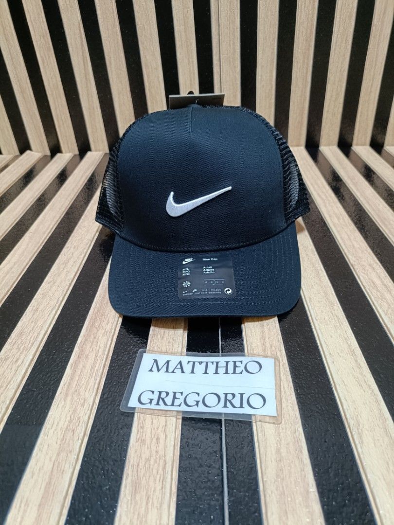 Nike Rise Structured Trucker Cap (M/L) (Category: Caps & Hats) located in Manila. Submitted by supermat (Listing ID 1428885449, Image 1). Description: BRAND NEW 200% ORIGINAL BELOW RETAIL PRICE 10PCS onhand.