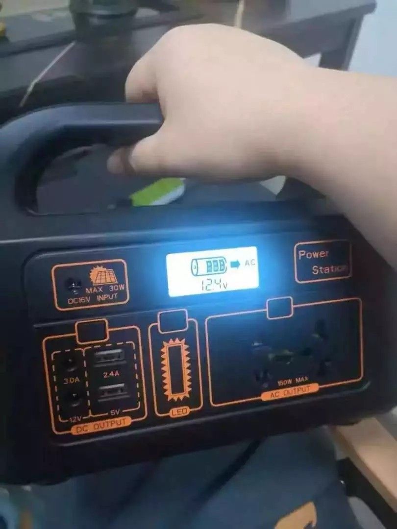 NSS Portable Solar Charging Kit NS-A200 (Category: Other Audio Equipment) located in Manila. Submitted by nikkoshop (Listing ID 1428836332, Image 2). Description: NSS NS-2578 Portable Power Station 150W Outdoor 20W Solar Panel Portable Generator Powerbank Car Jumper Specifications : Brand : NSS Model # :NSS NS-2578 Size (length and width): 257 * 162 * 213MM Net weight: about 4.2kg Rated power: 150W DC output voltage: DC5V 2.4A, 2 * USB; DC12V3A，2