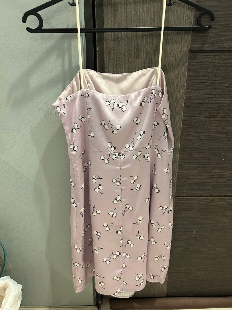 Pomelo Purple Cherry Print Dress (Category: Dresses) located in Pasig City. Submitted by mnos_ (Listing ID 1428927448, Image 2). Description: loc: pasig.