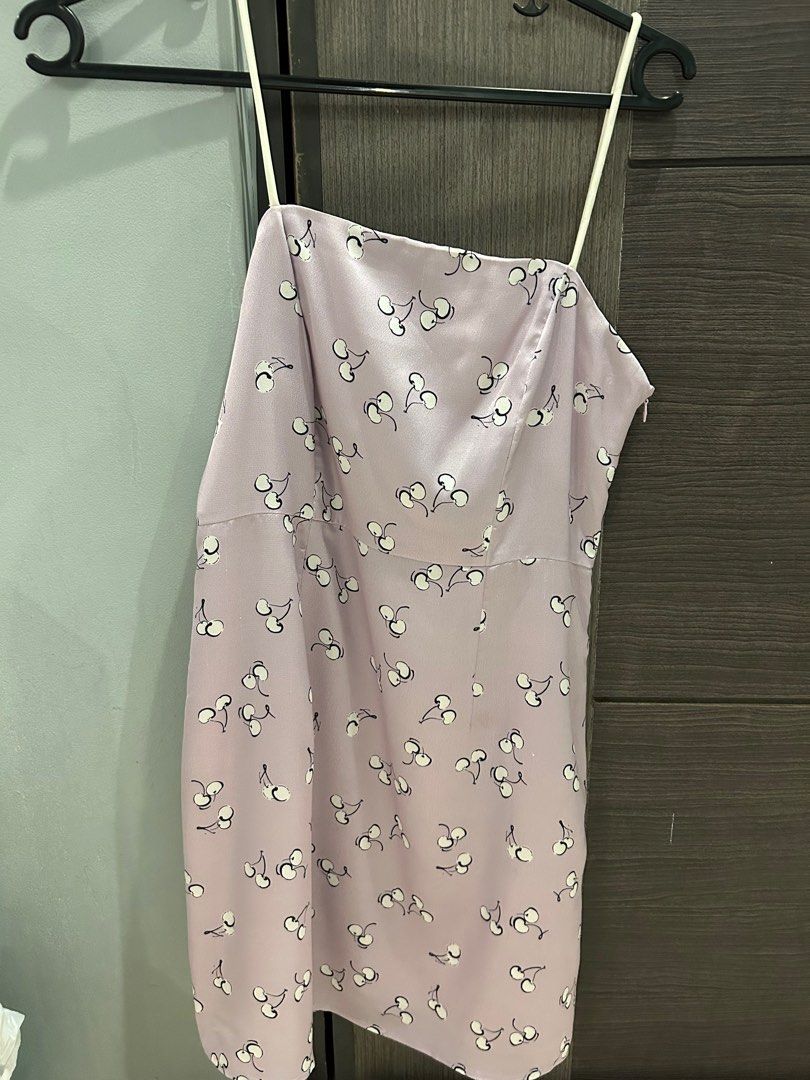 Pomelo Purple Cherry Print Dress (Category: Dresses) located in Pasig City. Submitted by mnos_ (Listing ID 1428927448, Image 1). Description: loc: pasig.