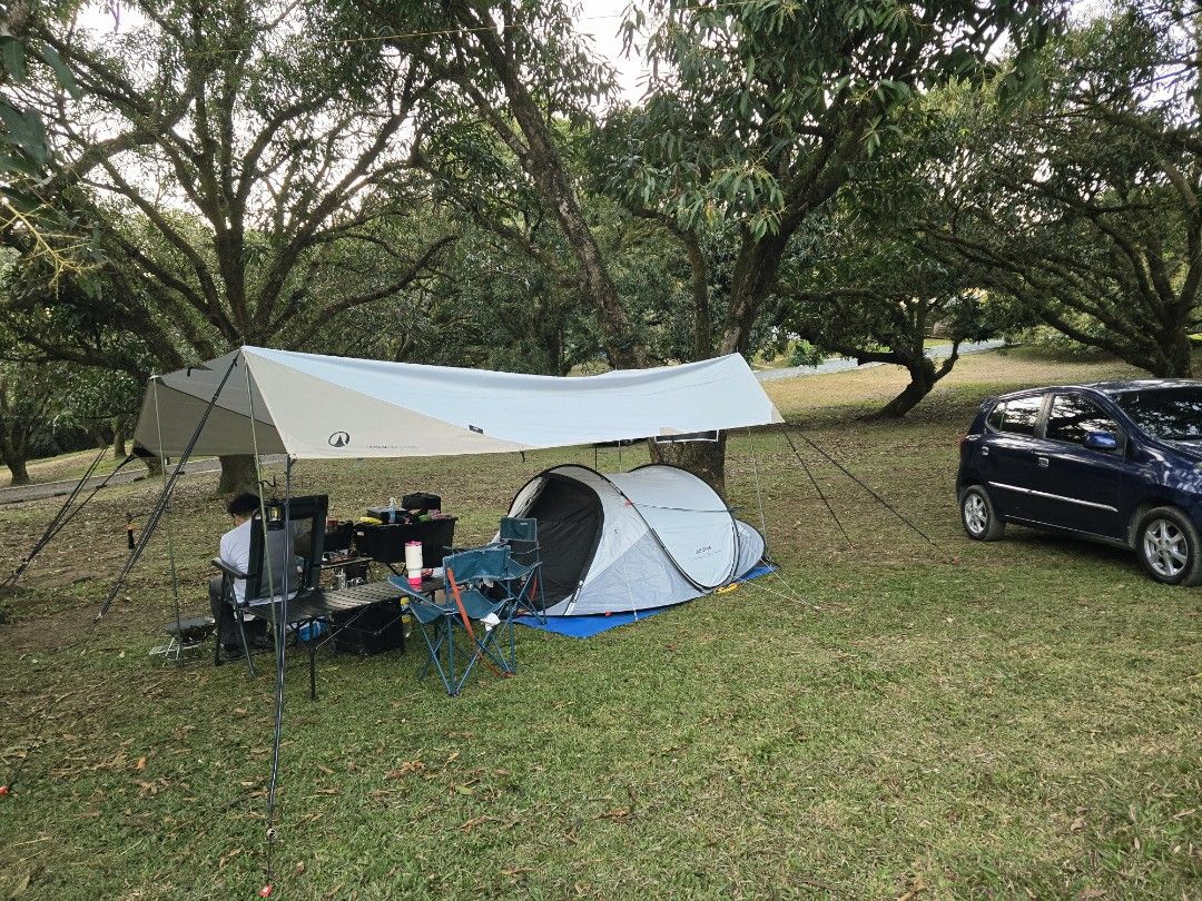 Quechua 2 seconds tent (Category: Outdoor Furniture) located in Rodriguez. Submitted by ejprelovedthings (Listing ID 1428834149, Image 1). Description: .