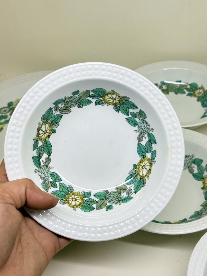 Rare Pontesa Spain castillan collection set (Category: Other Kitchenware & Tableware) located in Manila. Submitted by prelovedbyramiah (Listing ID 1428896583, Image 3). Description: Bnew rate vintage collection 6pcs bowl.