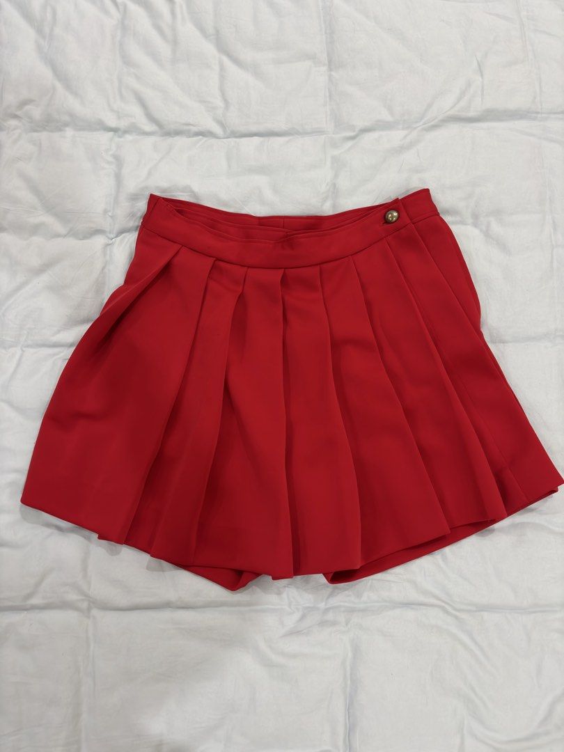 Red Pleated Skort Short Skirt (Category: Skirts) located in Caloocan City. Submitted by foundagain (Listing ID 1428808182, Image 1). Description: used custom tailor made see photos for dimes rfs decluttering payment first before shipping (gcash) dm me for inquiries .