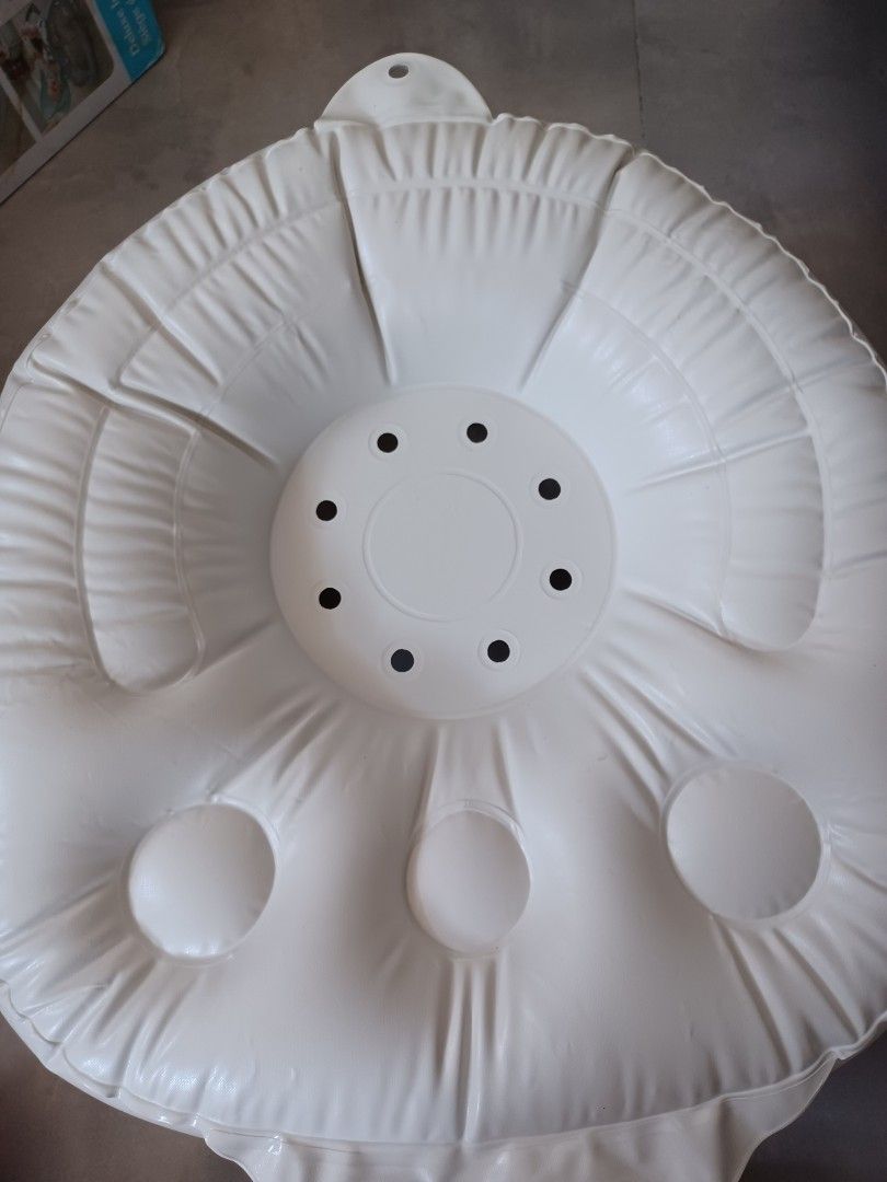 Richell Inflatable baby chair (Category: Bathtub & Bath Accessories) located in Imus. Submitted by raymundoro65717 (Listing ID 1428807627, Image 3). Description: Inflatable baby bath tub from Richell is designed for comfort and safety during bath time. It features a supportive design with a built-in seat and backrest. The tub has a white color and includes a drain for easy water removal..