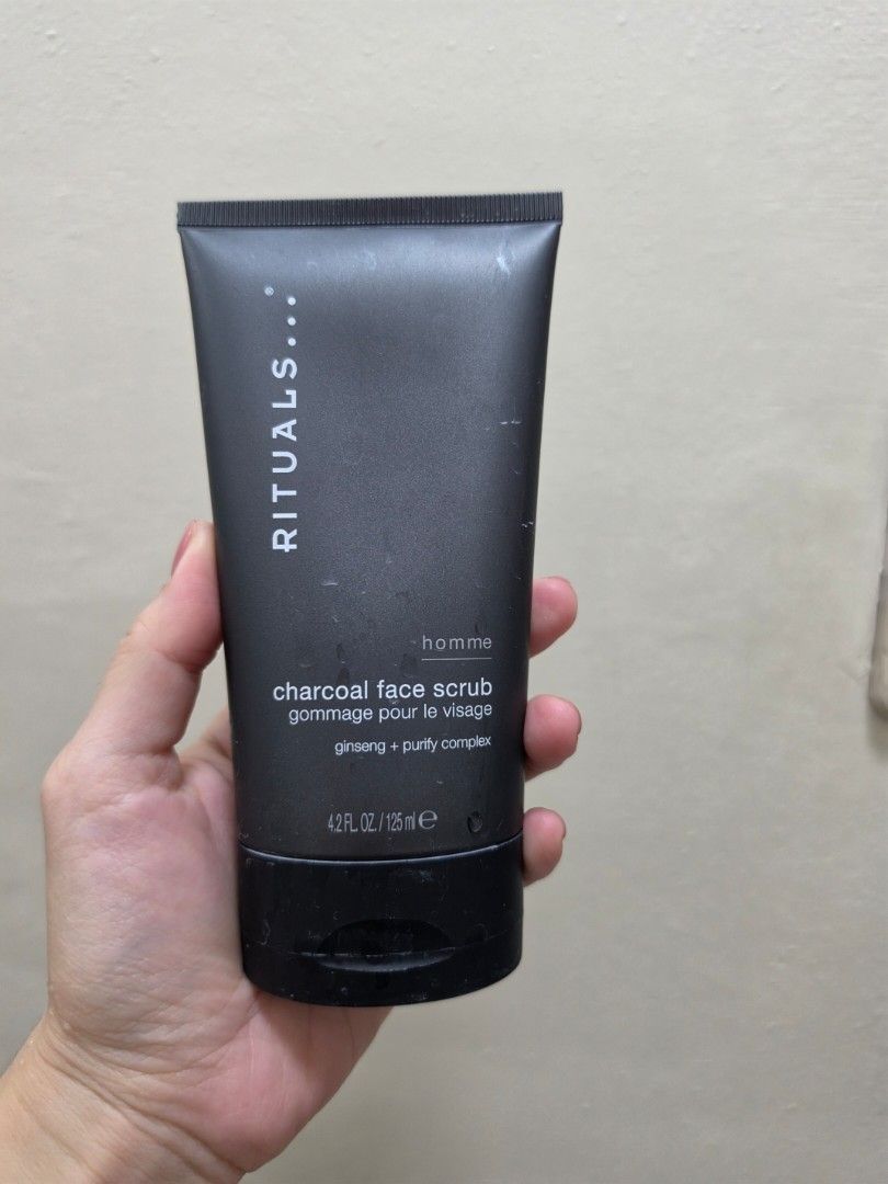 Rituals... Homme Charcoal Face Scrub (Category: Face Care) located in Quezon City. Submitted by snowflakes.specials (Listing ID 1428988601, Image 1). Description: Used twice RFS: Not hiyang Ginseng + purify complex.